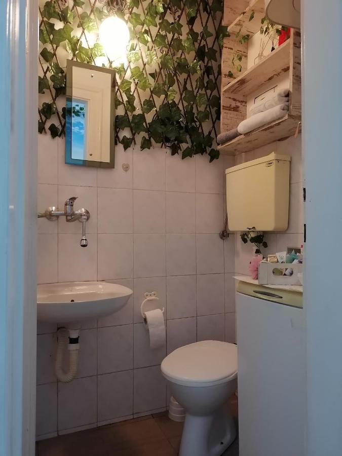 Low Cost Apartment Belgrade Exterior photo