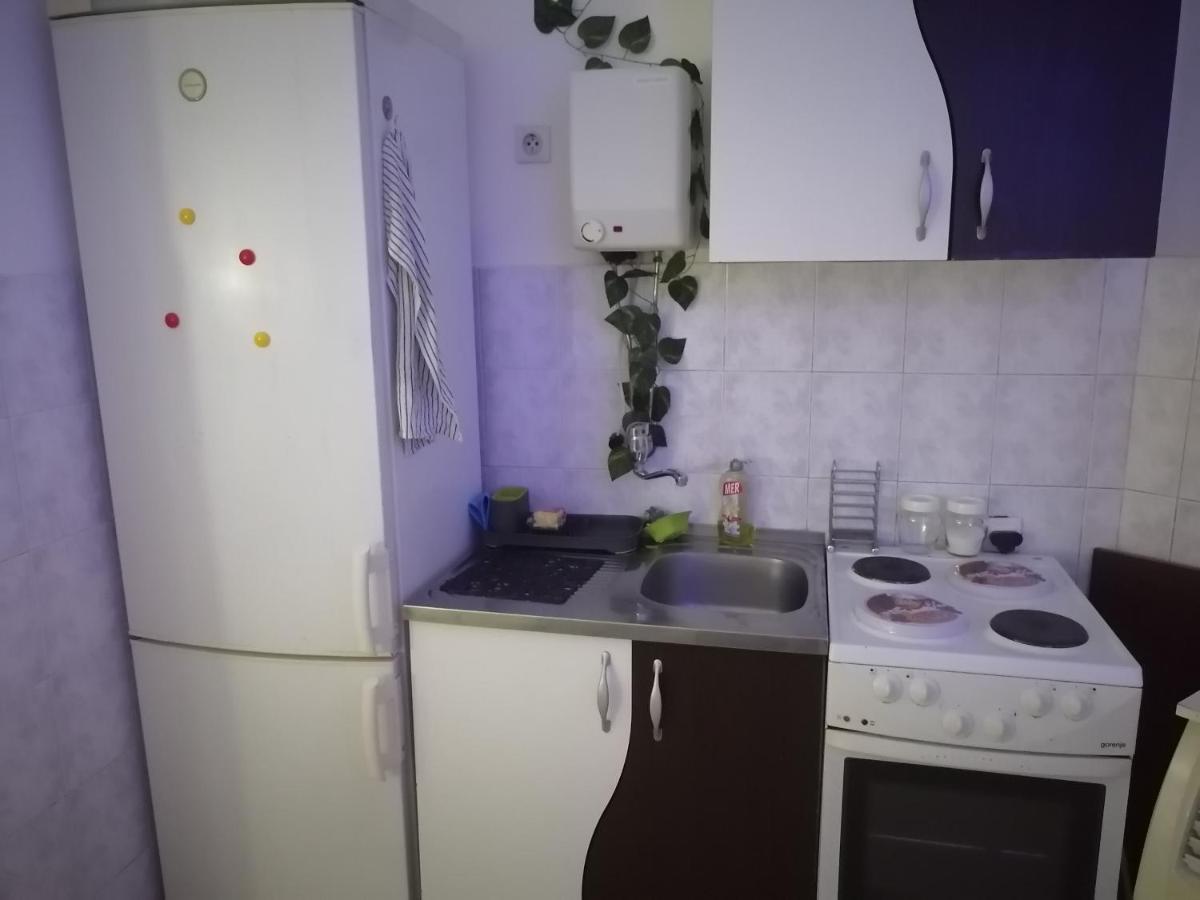Low Cost Apartment Belgrade Exterior photo